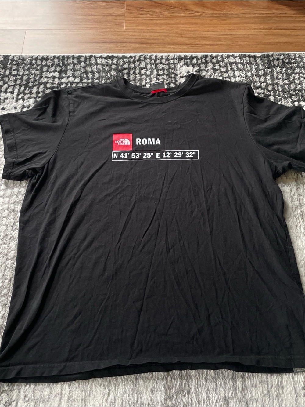 The North Face Black ROMA Graphic Men's Short Sleeve Tee